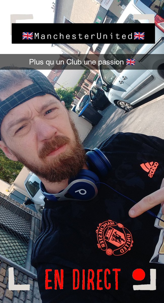 ToxicNovaFR's tweet image. Entre les #ProPsg et les #ProOm
Je pose ça la