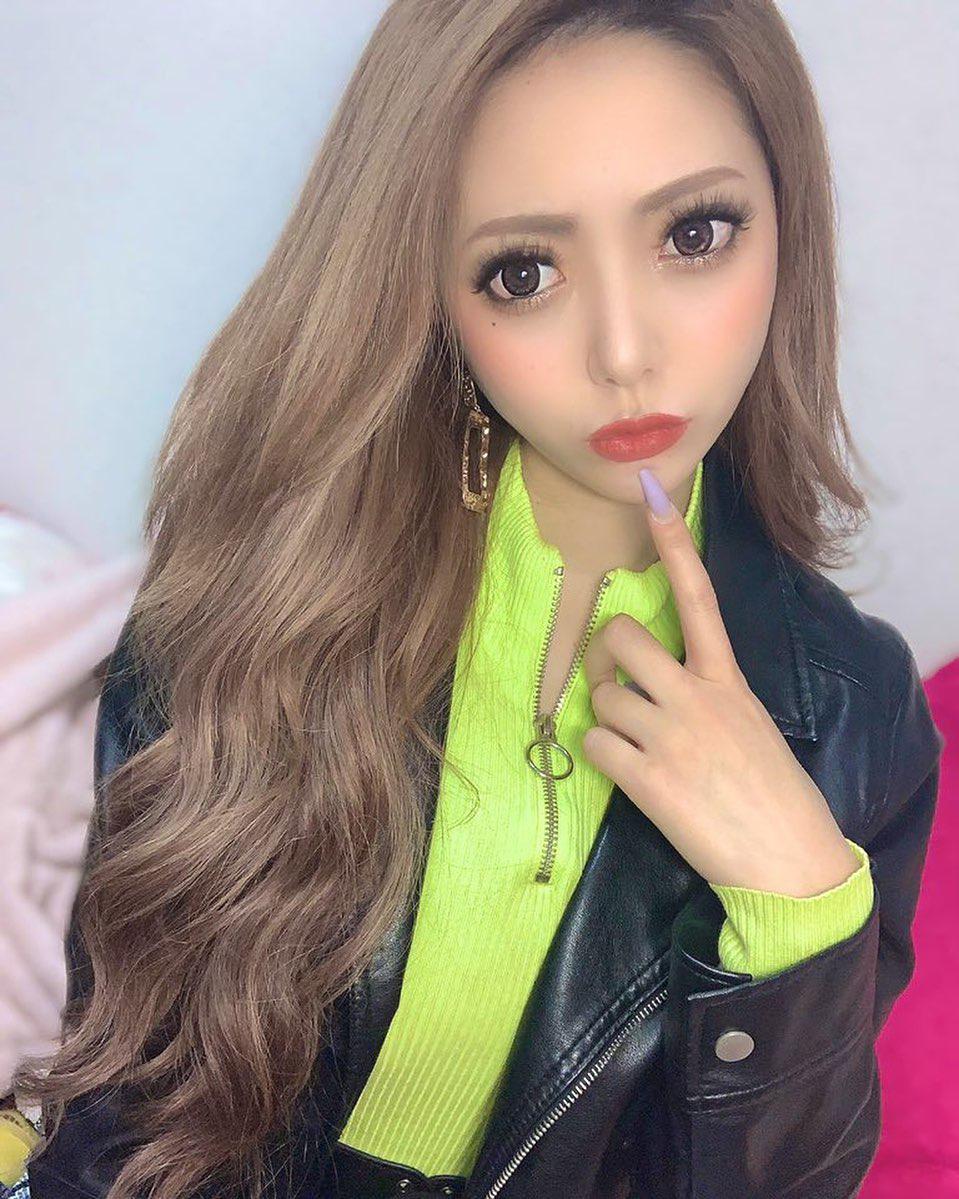 PixiePinelo's tweet photo. ニヤリっ😏✨  #日本##コーヒー#カフェ巡り 🙊 https://t.co/J7mtPpE7Zy