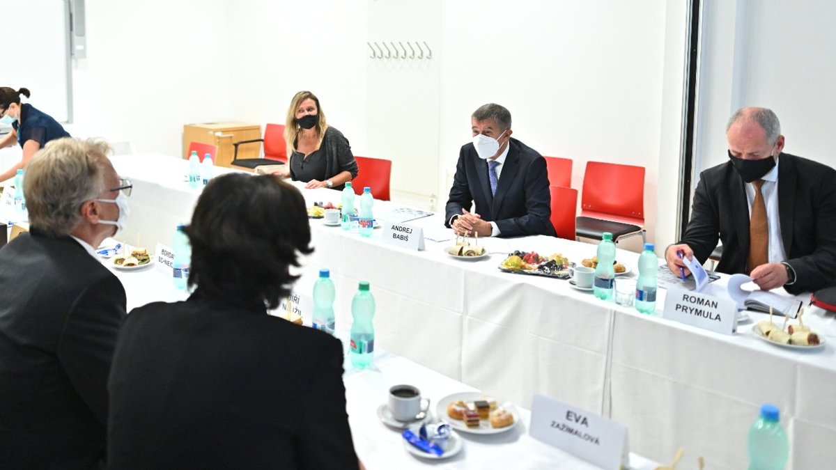 AndrejBabis's tweet photo. Česká republika má vědce na špičkové úrovni, dnes jsem se o tom zase přesvědčil. @BIOCEV_science je společný projekt šesti ústavů @Akademie_ved_CR a dvou fakult @UniKarlova. https://t.co/6patHEY5Yl