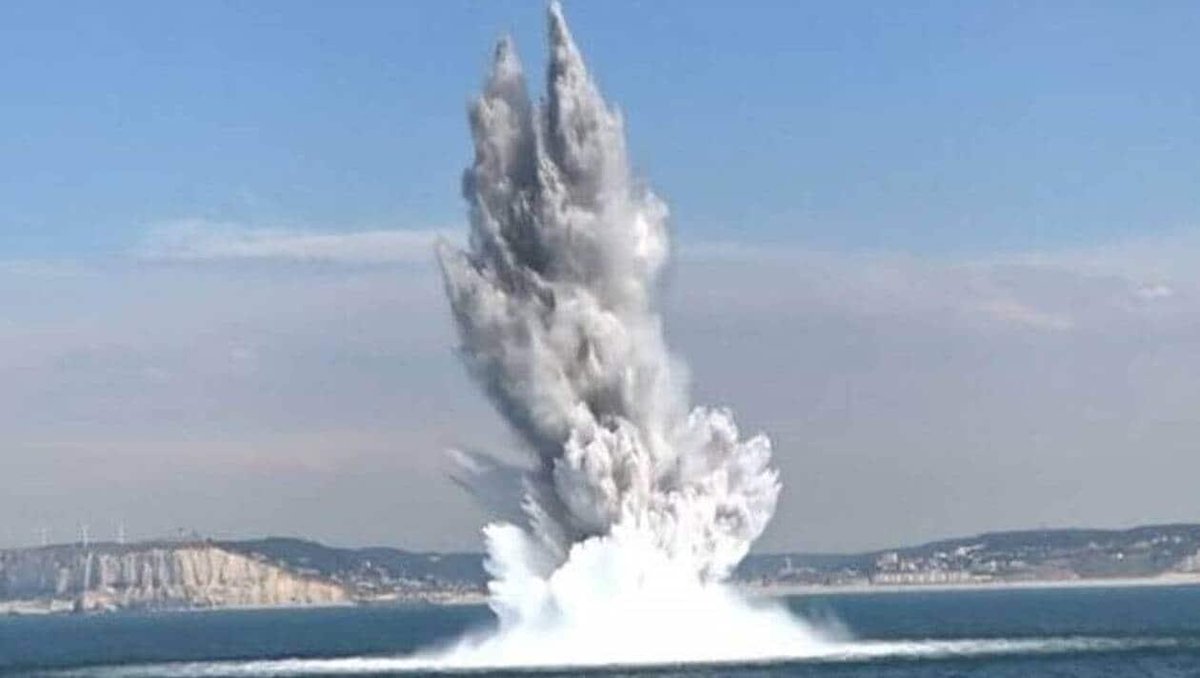 OuestFrance29's tweet photo. Secousses en vue à Brest : une mine de près d’une tonne va exploser cet après-midi. La propagation de l’onde de détonation pourrait être ressentie par les riverains ! https://t.co/aHZ4JaquRp https://t.co/BHr9FheKLn