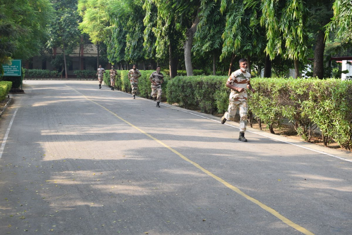 ITBP_official's tweet photo. 10 Km #FitIndiaFreedomRun and Plantation drive jointly organised by 26 Battalion ITBP, HWWA members and SBI, Ludhiana on 15 September 2020.
 @HwwaWives https://t.co/jivc9xoLmT