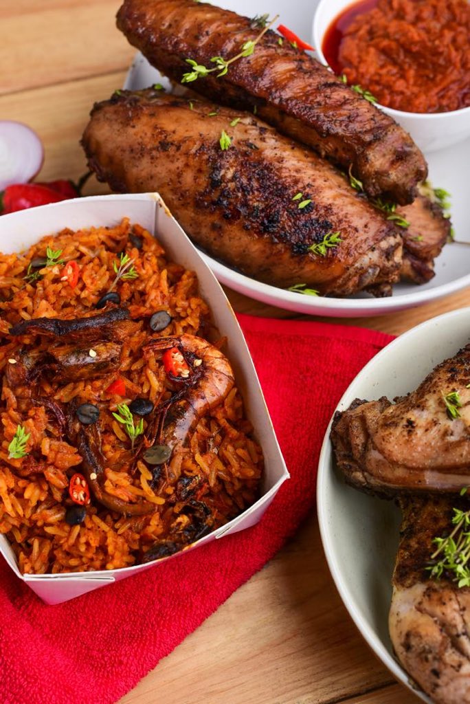 EatWithChefOre's tweet photo. Jollof Ibile (Local Jollof)

Panla fish, Iru, palm oil &amp; crispy bits.

NB: It’s just the rice😁 https://t.co/zeap8U0Bnt