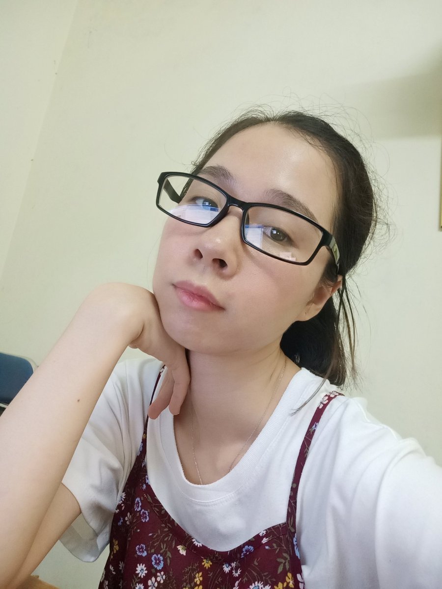 QuuynhTim's tweet photo. Đẹp gái khiến lòng tê tái https://t.co/1Rf19oppC7