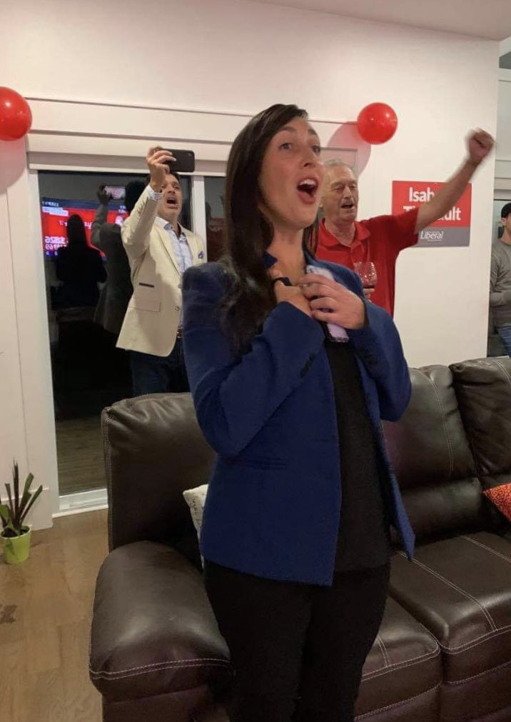 IsaTheriault_NB's tweet photo. Merci pour votre formidable appui aux élections!  C’est un grand privilège de pouvoir continuer à représenter la circonscription de Caraquet pour un 2e mandat. Je suis motivée à développer notre région et notre province, et je serai là pour protéger nos acquis. https://t.co/kfTpp1FSmD