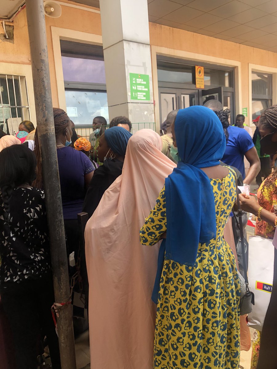 I was at Rigasa Station to board a train to Abuja yesterday. I couldn’t get ticket for 10:00am train so I waited for the 2:00pm one. They started selling the tickets at around 12:30 and didn’t sell it to more than 30 people when this woman came and asked them to stop selling!