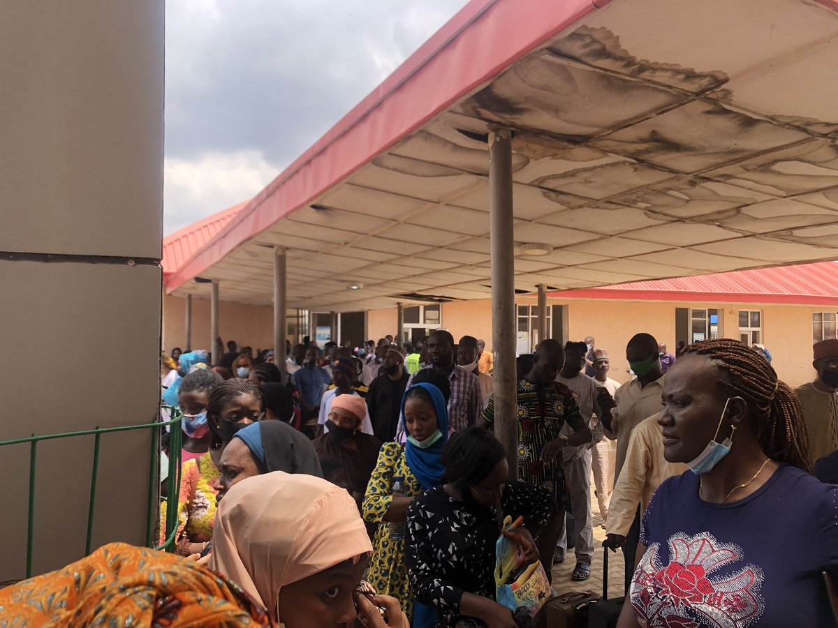 I was at Rigasa Station to board a train to Abuja yesterday. I couldn’t get ticket for 10:00am train so I waited for the 2:00pm one. They started selling the tickets at around 12:30 and didn’t sell it to more than 30 people when this woman came and asked them to stop selling!