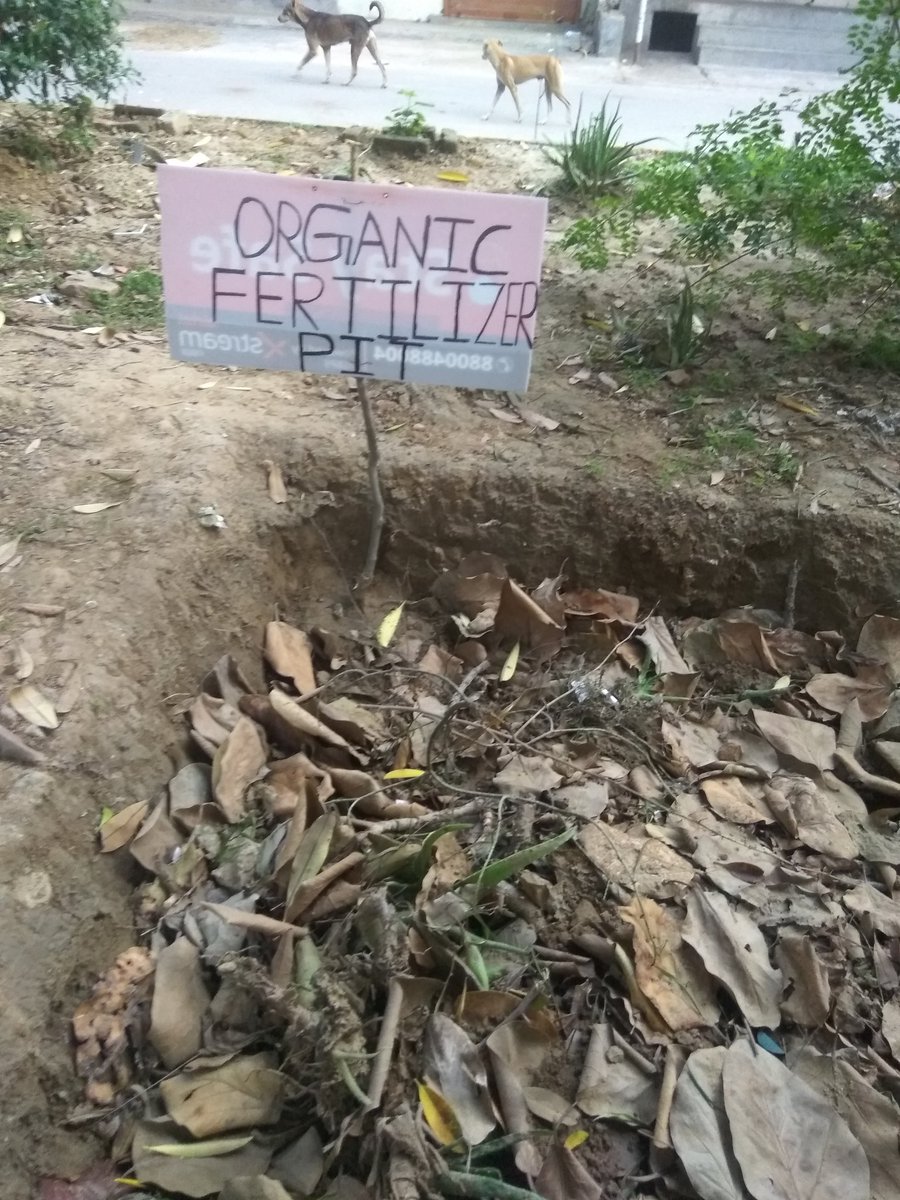 Devendr81151869's tweet photo. @narendramodi sir मेने ग्रीनफ़ील्ड में जो मेरे घर के सामने है organic fertilizer pit बनाया है जो लोकल लेवल पर bio waste जैसे पेड की पत्तियां को fertilizer में बदल देगा। में इसकी फ़ोटो भी भेज रहा हु। Hope u like it. I will cover this pit with mud when filled completely. https://t.co/4zo4oqBDo8