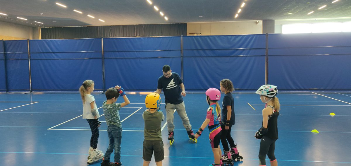 natanfreeskate's tweet photo. Now more than ever , its important to make Kids stoked about things other than watching Screens 🇨🇭🎊🤓
This is my passion , my mission .

#rollerschool #coaching #stoked #kidssports #patins #rolki #lausanne #weloverollers #passion #mission https://t.co/jJWwxcw4wE