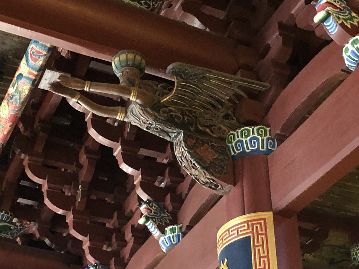 Some tombstones also carry stylised angels, fusing Catholic and Nestorian imagery with local winged spirits (eg Buddhist).The Ming dynasty reconstruction of Kaiyuan temple features unique wooden apsaras on the roofing which seem to be inspired by these Christian images. 8/11