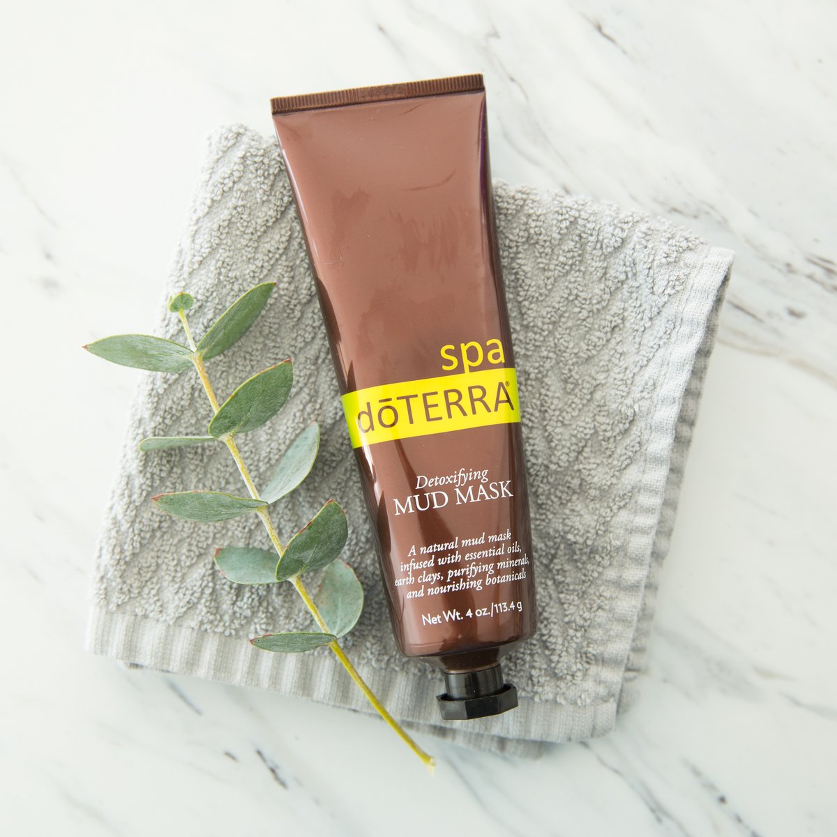 doterra's tweet photo. The doTERRA Spa Detoxifying Mud Mask....

Purifies ✔️⠀⠀⠀⠀⠀⠀⠀⠀⠀
Detoxifies ✔️⠀⠀⠀⠀⠀⠀⠀⠀⠀
Reduces the appearance of pores ✔️⠀⠀⠀

Who else loves this product?? 🙌 https://t.co/h9RBFaKDkI