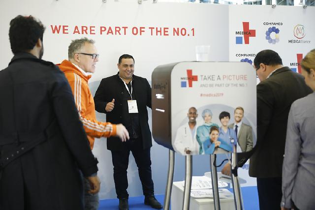 mdnachicago's tweet photo. #MEDICA2020 and #COMPAMED2020 will take place in virtual format only, from November 16 – 19, 2020: ‘virtual.MEDICA’ &amp; ‘virtual.COMPAMED’. And for their 2021 edition, both shows are planned to be held in a hybrid concept. https://t.co/TTHzedjxBA (photo: Messe Düsseldorf/ctillmann) https://t.co/poIAufCOqR
