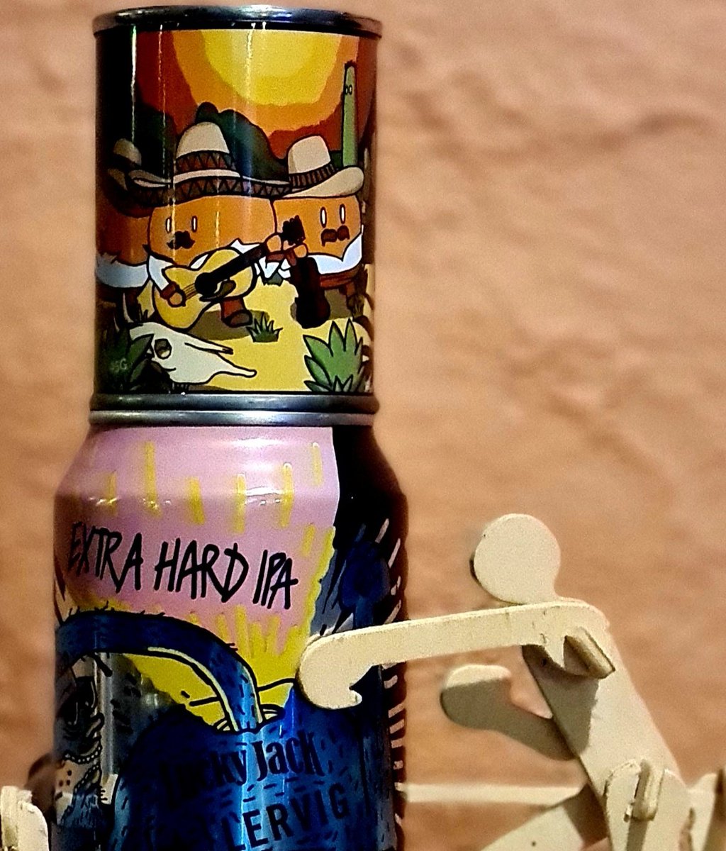 BarFoodPundit's tweet photo. These Jalapeño nuts from @BierNutsUK 🌶🥜 packed with plenty of flavour, a lovely initial spiciness followed by a hit of Chilli heat 😋 🔥 
They were a perfect accompaniment to a strong &amp; hoppy  #extrahardipa from @LervigBeer 
@BarFoodPundit 
#SupportSmallBusinesses 
#biernuts https://t.co/1cO01XnW4x