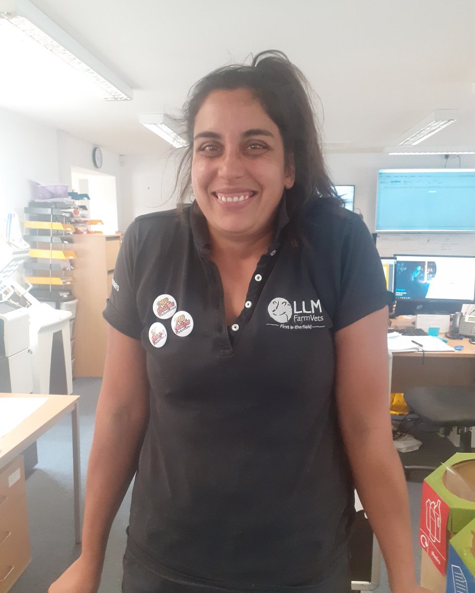 Claire was given a #MilkShakerAward in the #BritishDairying on Friday! #TeamDairy #WhoopWhoop