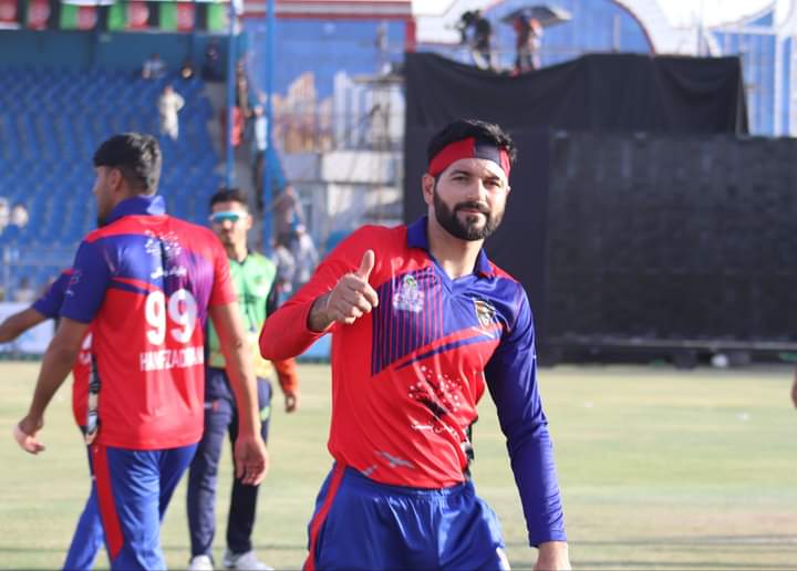 ltd_mis's tweet photo. The @ltd_mis r in the Grand Final!
The Knights have came across the Dragons &amp; have qualified to final of the SCL2020. 
After losing the toss, we were sent to bowl first and found a target of 179 runs to win. In reply, the batters did well &amp; took us over the line. 1/2
#MongAtalanU https://t.co/7roHzcHOl4