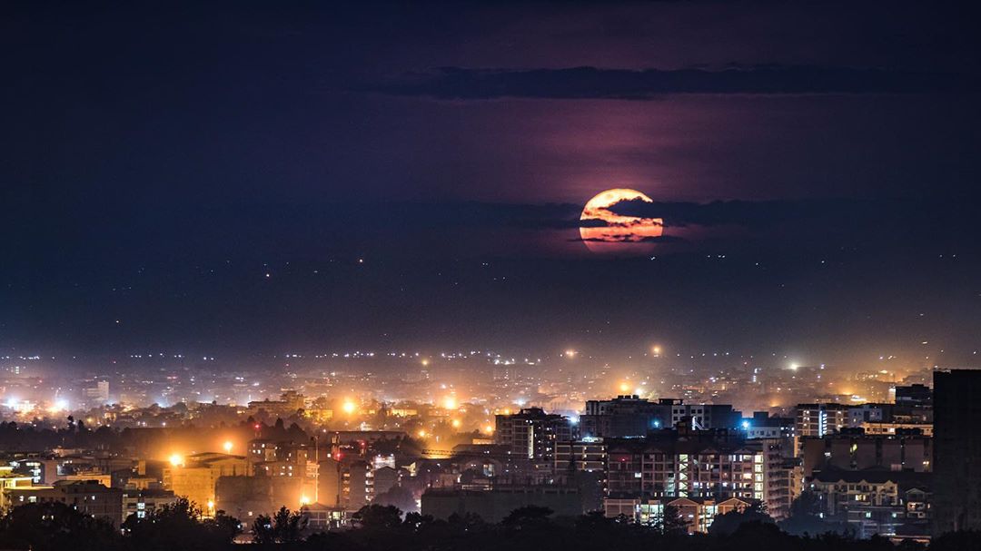 kenyapics's tweet photo. Goodnight Nairobi! Awesome photo by @just_sham_it https://t.co/BuuIaO7cJC