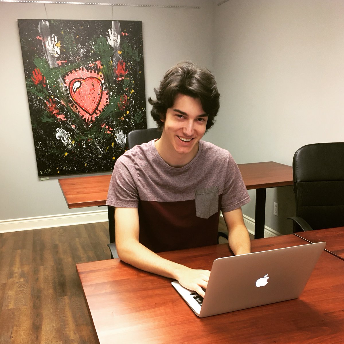 FreedomCafeCA's tweet photo. Say Hi to Nathan 👋  He's a Software Developer using the workspace at Freedom Cafe. He's also a Computer Science student at @uofguelph 🙌

#entrepreneurship #coworkingspace #remotework #kwawesome #entrepreneur #business #startup #freelancers #canada #kitchener #kitchenerwaterloo https://t.co/TxwBXSLb3B