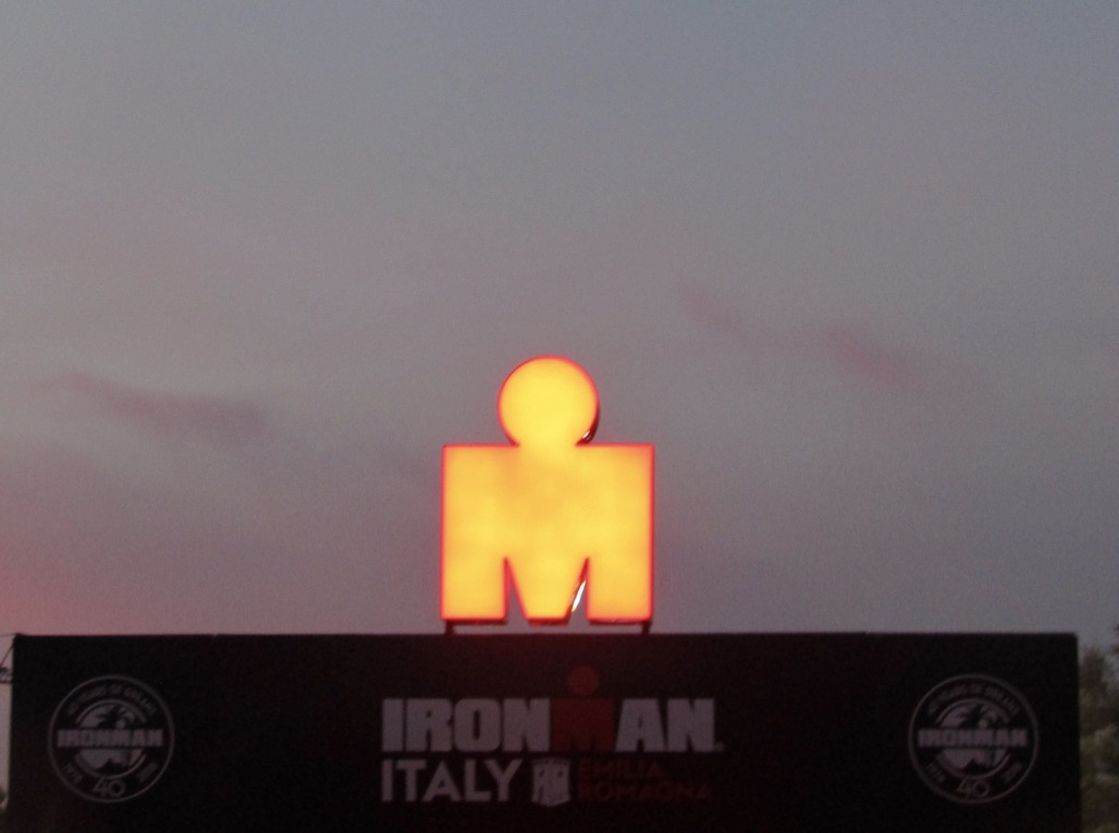 PROGETTO NEOFITI IRONMAN 140.6 -  ITALY CERVIA 18 SETTEMBRE 2021 organizzato da #runningzen e #triathlete Siamo qui a presentarvi la possibilità di iscriversi al #progettoneofiti #ironman Italy CERVIA 

runningzen.net/blog/progetto-…
