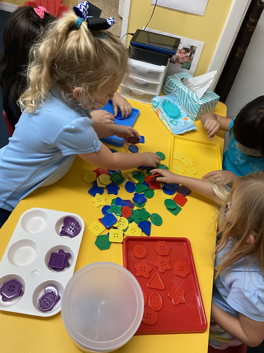 suncoastacademy's tweet photo. Suncoast #VPK is 💯 all about building the foundational blocks of math, science, writing, and reading! #preschool #prek #tampa #southtampa #tampabay #readingwritingarithmetic #welovelearning #weloveourstudents 🔬📚 🧮💖🌞 https://t.co/kpCQpp01Hb