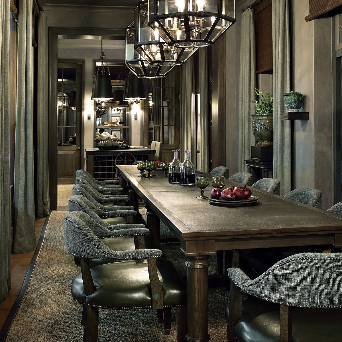 JJI_Projects's tweet image. The ambient wine room 🍷

Featured Project: @VergelegenWines VIP Tasting Room
Interior Architecture &amp;amp; Furnishing done by @JJI_Projects 

#interiordesign #johnjacobinteriors #interiors #southafricandesign #interiorarchitecture #architecture #art #design #ambience  #furniture