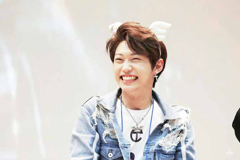Blacknew15's tweet photo. HAPPY BIRTHDAY FELIX! I LOVE YOU SO MUCH YOU CUTIE.💜💜💜💜
#HappyBirthdayFelixStrayKids 
@Stray_Kids https://t.co/1tm6d0KiRp