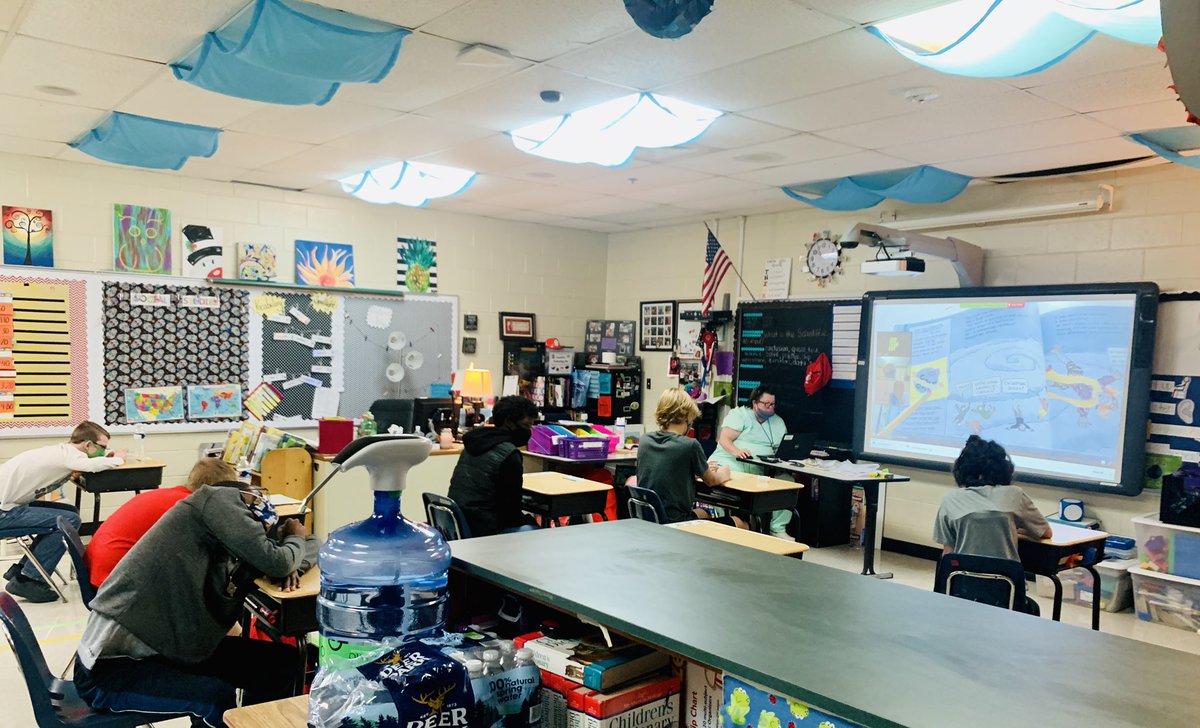 stephaniestonek's tweet photo. The Vrablehood is ROCKIN’ in person and distance learning!! Hurricanes are the learning focus this morning! @LeighVrable @indiancreekmid #NCSSBeTheBest #DistanceLearning #FaceToFaceLearning #OurAbilitiesOutweighOurDisabilities https://t.co/bX898FwfZ4