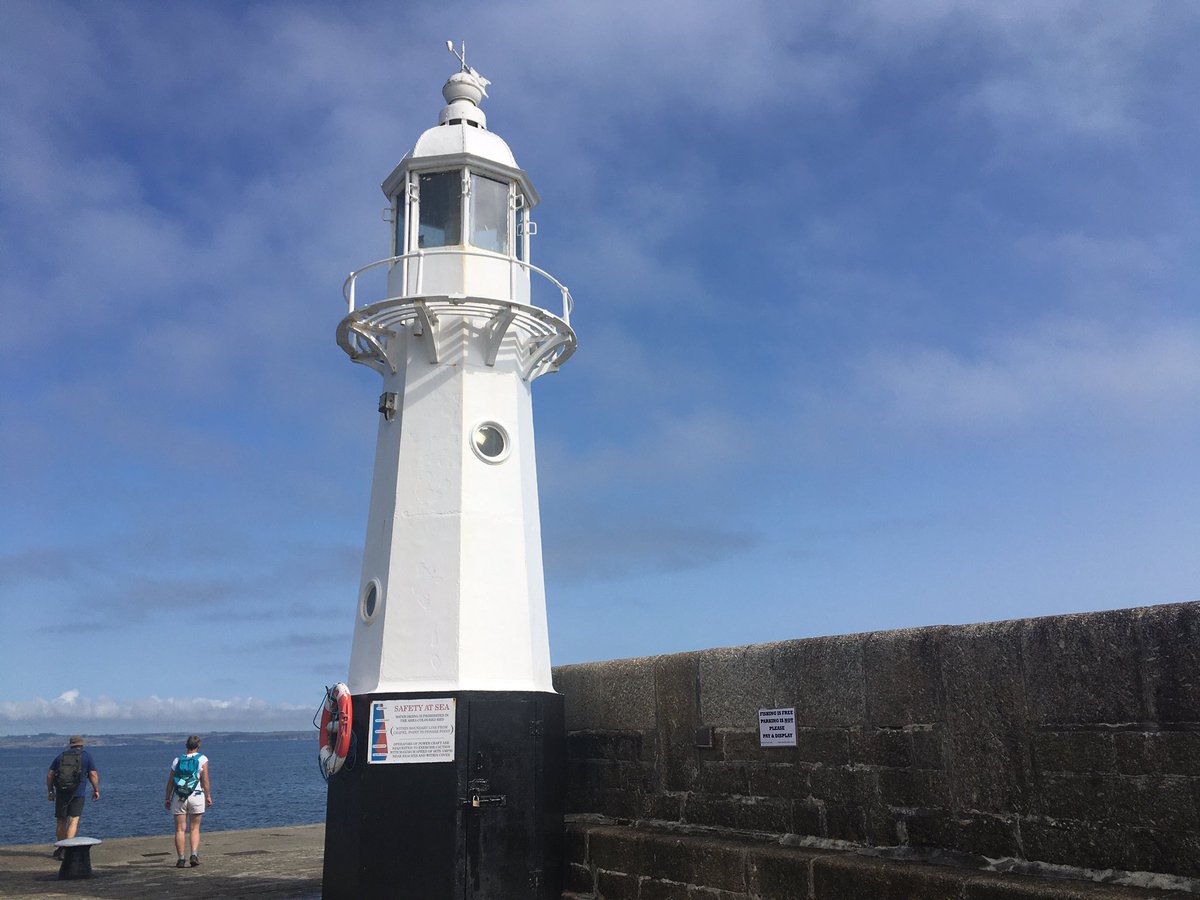 Sparky_tarpi's tweet photo. A little to hot today for all this trekking about but the air con in the car is a huge relief! #cornwall #newquay #mevagissy https://t.co/ERZXEkrItV