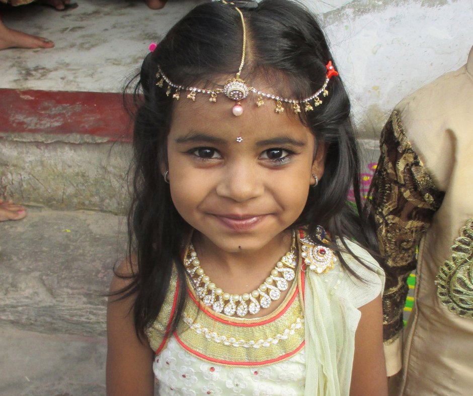 chainedelespoir's tweet photo. 🎒 En #Inde, @chainedelespoir intervient dans les bidonvilles de #Jaipur pour éviter que les #enfants ne soient exposés aux dangers de la rue après l’école. Ainsi, en 2019, plus de 1 300 enfants ont pu été pris en charge à travers différentes actions ➡️ https://t.co/3upHSyrWTk https://t.co/nFkPBw6KHd