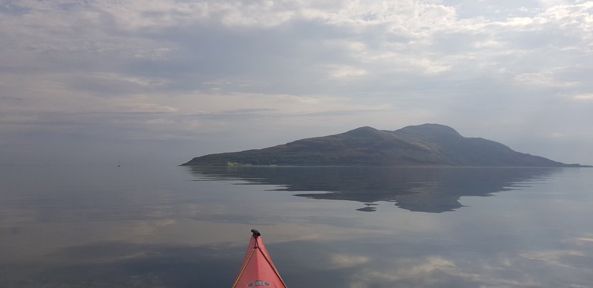 lepicks5's tweet photo. Fantastic solo paddle round The Holy Isle in perfect conditions today, lovely clear waters and so peaceful. 🛶🌊💙@VisitArran @@VisitScotland #ScotlandIsNow #kayakingfundays https://t.co/sckD0UCEhg
