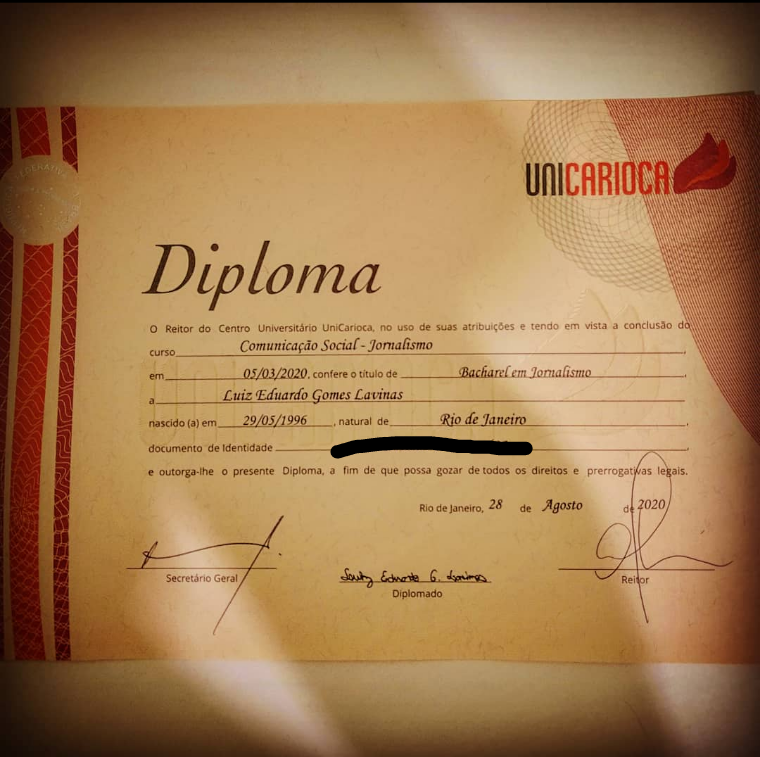 edulavinas96's tweet photo. O PADAWAN VIROU JEDI!!!

Finalmente!!! Graduação em Jornalismo concluída, com sucesso.

Obs: Estou aberto à propostas 😂😂😂!!!

#diploma #padawan #jedi #finalmente #graduacao #jornalismo #concluida #sucesso #aberto #propostas https://t.co/Et6k5GDr2K