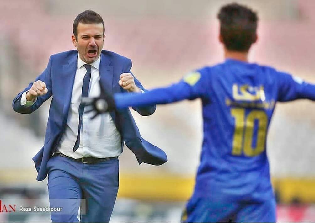 JSargiz's tweet photo. برای دیدنِ دوباره ی این صحنه💙
#استراماچونى_را_برگردانيد
حقمان را پس بدهید https://t.co/Yti2BaH9Hm