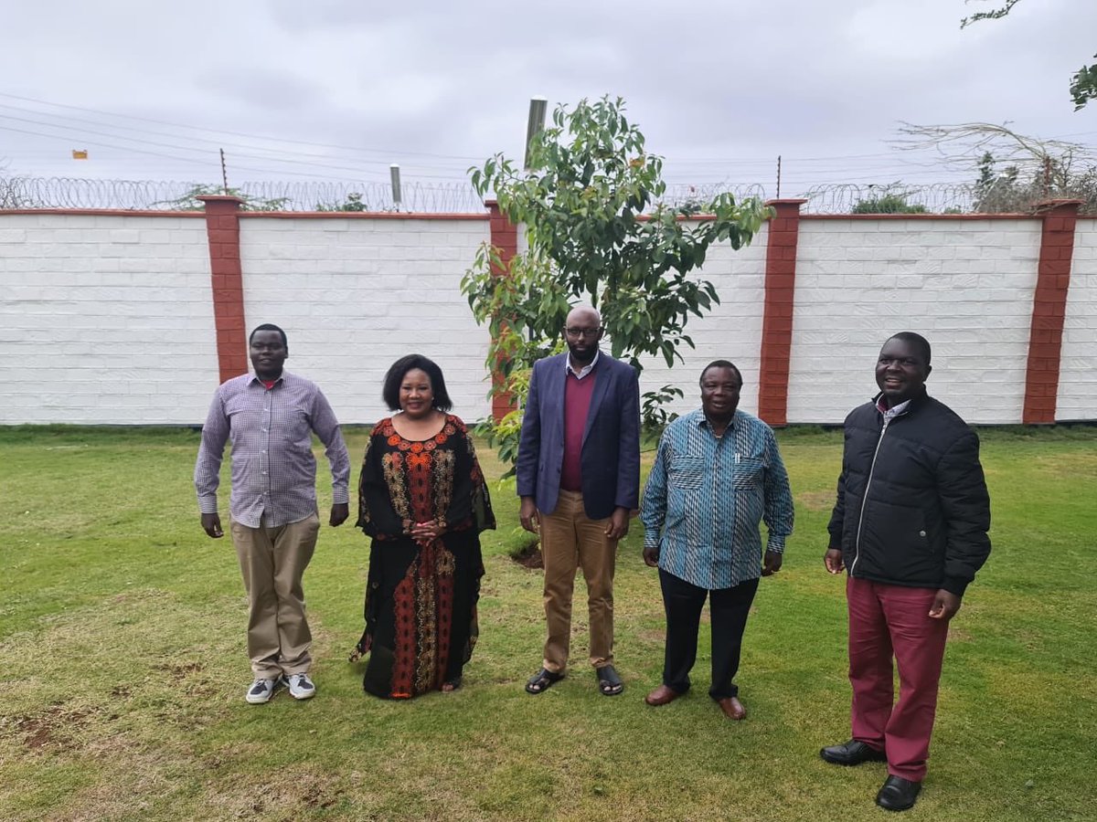 florence_mutua's tweet photo. Thank you for hosting us past Sunday Papa Katibu Atwoli. We always learn something new from you... God bless https://t.co/379LvPDLjX