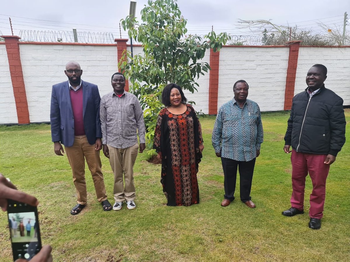 florence_mutua's tweet photo. Thank you for hosting us past Sunday Papa Katibu Atwoli. We always learn something new from you... God bless https://t.co/379LvPDLjX