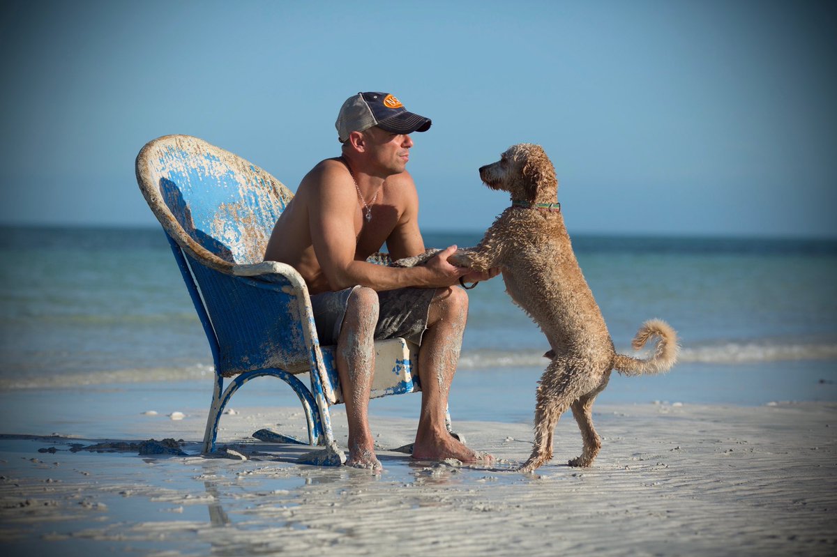 Los mejores tweets de Kenny Chesney.