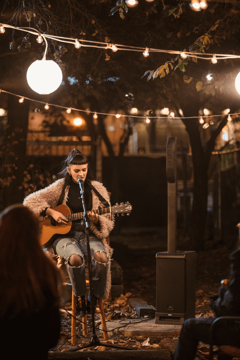 TheJBLpro's tweet photo. There are so many ways to get creative with socially distanced events and with the right portable PA, like the JBL #EONONEPro or #EONONECompact—experience legendary JBL sound during every event and performance.
Check out our blog to learn more: https://t.co/tcTVxjEw35 https://t.co/13IB3cq7Ve