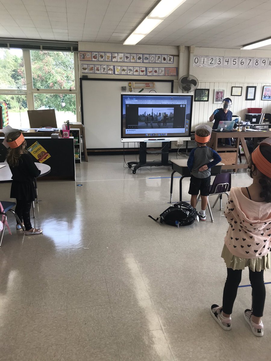 QRSCorrigan's tweet photo. GoNoodle movement break! @susanhendler1 https://t.co/HH0GTs0DhM