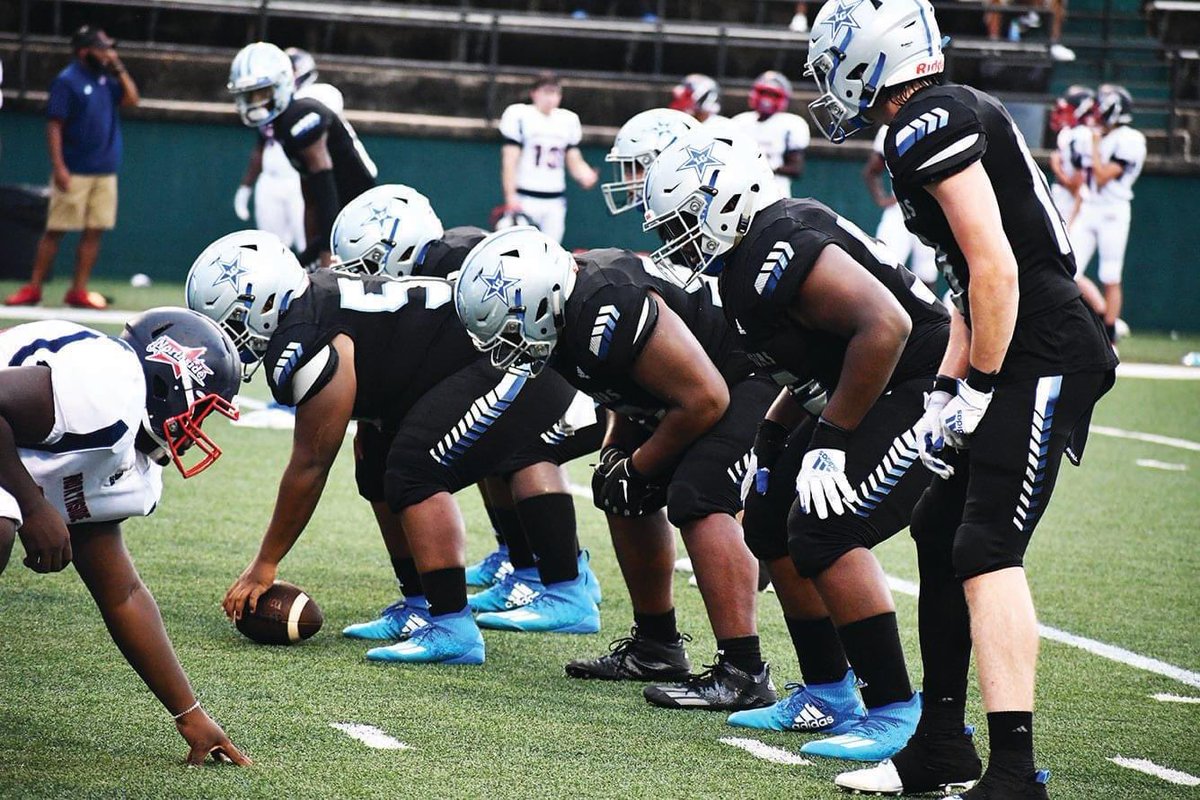 BigBlueRecruits's tweet photo. Congrats to the Granger OL for making @GHSFdaily Lines of distinction! Helped produce 511 yards total O &amp; RB @kalegibbs7 have 287 yards rushing!
@Elijah99263478
@KavariousP
@ThaddeusDixon4
@Parker74018669
@TowsonP
@Brandonwortham9
@MarquaviousTho3
@Jackson_Dennis5
C KT Owens https://t.co/sdOqNn35AW