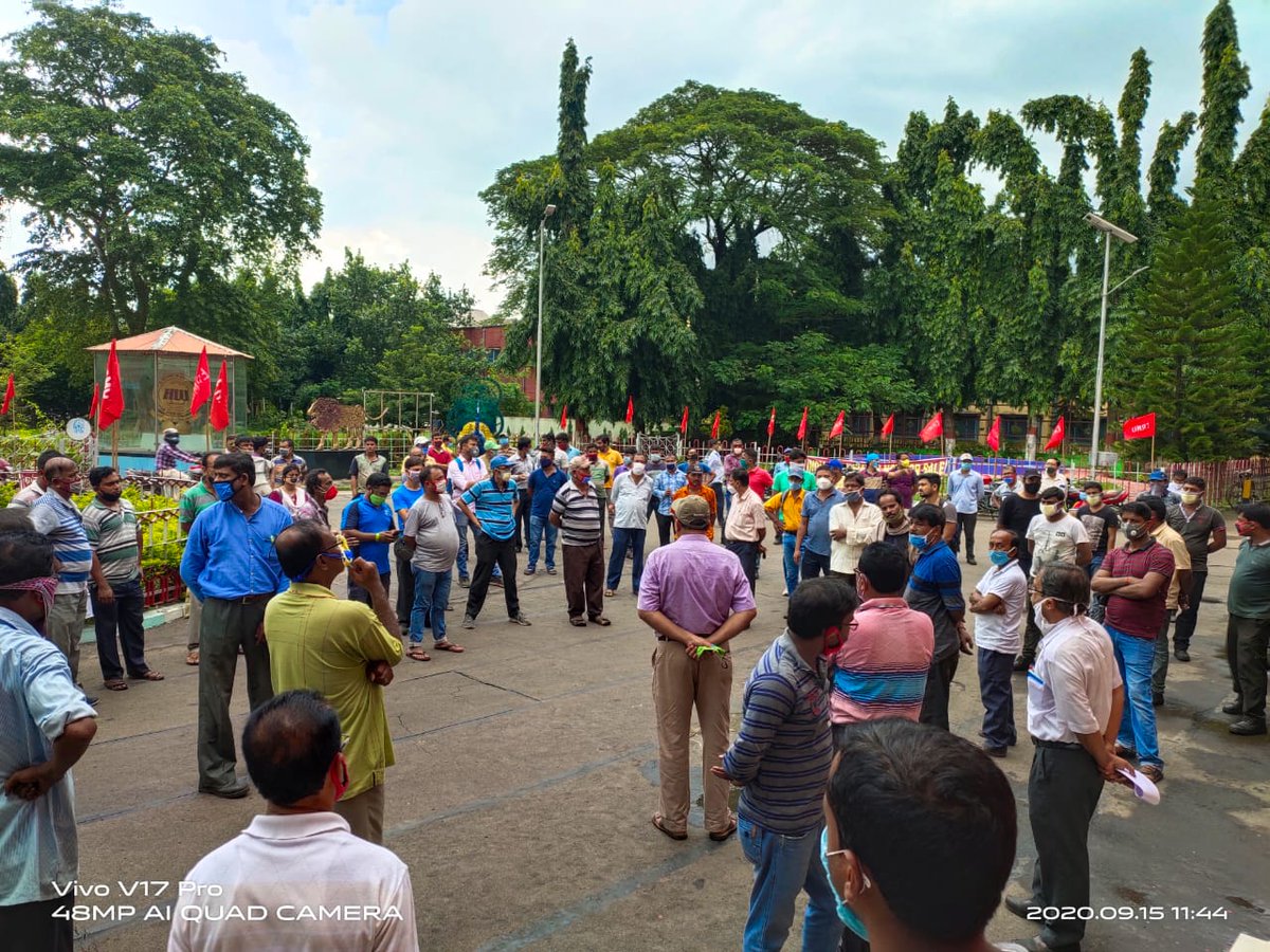 eastern_men's tweet photo. #SAVERAILWAY_SAVENATION
#FIGHT_FOR_RIGHT 
Against privatization
#INDIAN_RAIL_NOT_FOR_SALE @AmitGho38123819 @ShivaGopalMish1 @AyanCha95970124 @prahladdutta7 @Manish79717786 @Anandkpa2020 https://t.co/Aw4kf39Fae