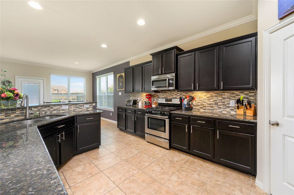 soldbyonye's tweet photo. S😍LD!   YUUUGE congratulations 🎉🎊🍾 to our buyer on the successful purchase of their home.  Cheers to being a homeowner again 🏡 

https://t.co/LWz5Tr3tWn

#buyatwill #williamonye 
#kellerwilliams #thehelpfulagent #premieragent #realestate #realestateagent #bettertogether https://t.co/b6JSf2IT7e