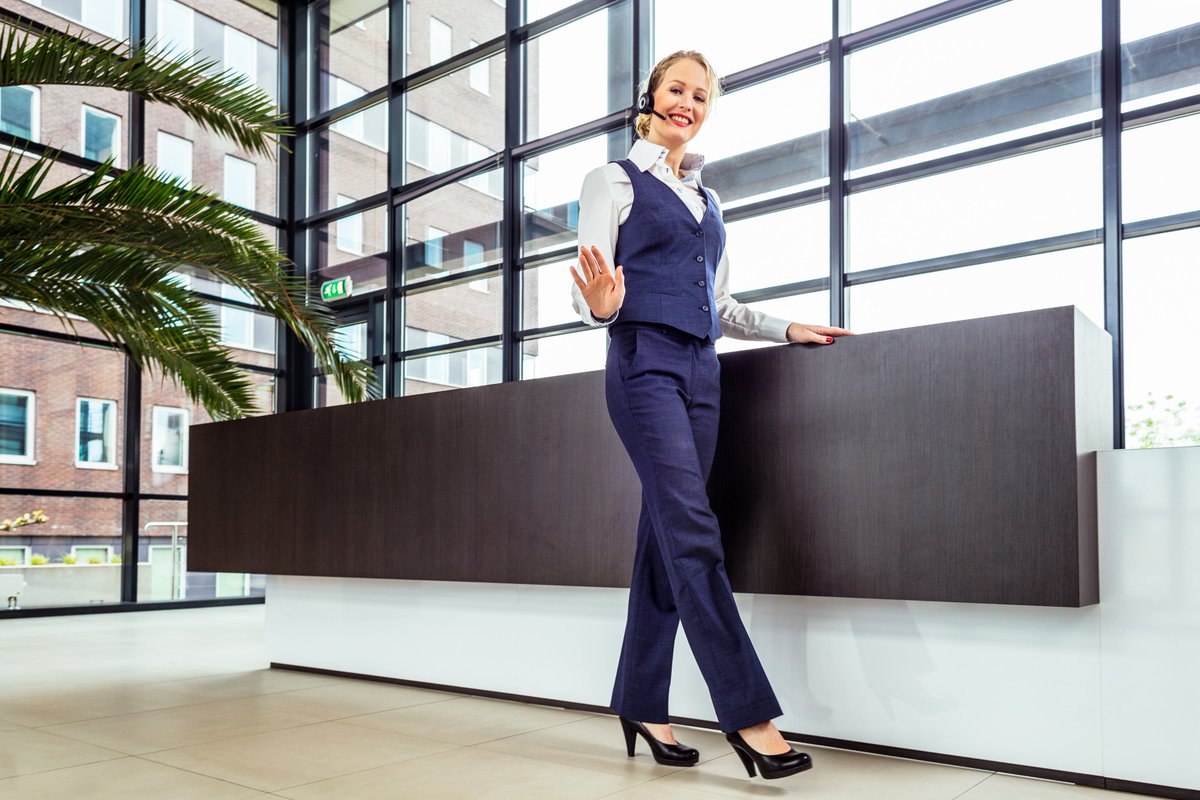 De Vos Groep onderscheidt zich door het leveren van maatwerk. Zo zorgen wij ervoor dat onze hospitality hosts de gast en medewerker zich laat thuisvoelen middels een gastvrije gemeende lach.