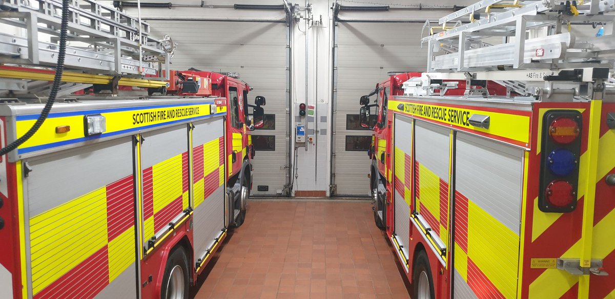 ObanRds's tweet photo. 🚨📟🚨Crew paged at 11.55hrs along with wholetime colleagues from Oban Fire Station to an automatic fire alarm activating in a block of flats in the Dunollie area of town.
#L02A3 #L02A1 https://t.co/5XF5TDK8xg