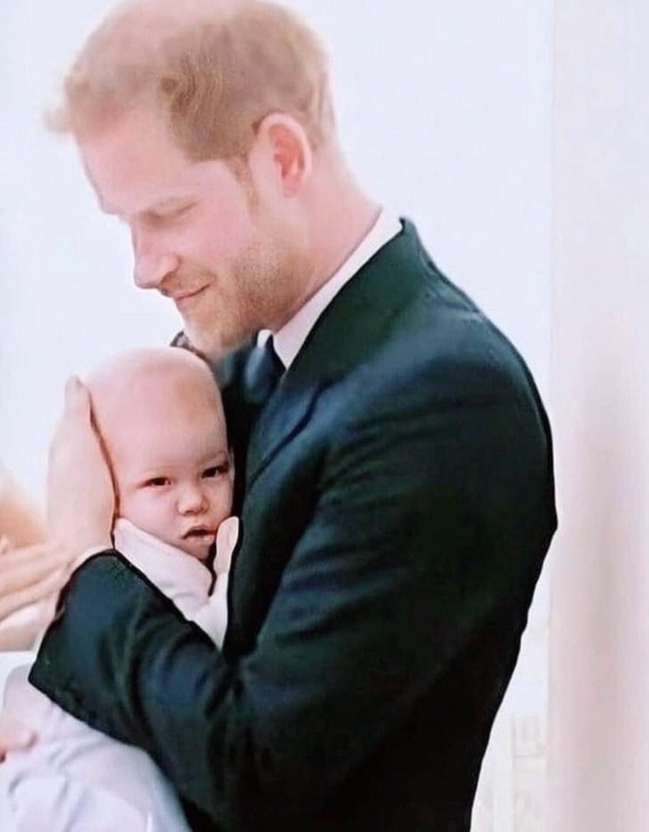 annodjade's tweet photo. My  2ND Gift for @Camfed #InspiredbyHarry the Prince with EMPATHY #Captainwales #Veteran  #ArchiesDAD #Therealprince 👑🎩#HappyBirthdayHarry 💙💙 https://t.co/r5kIR20IIS
