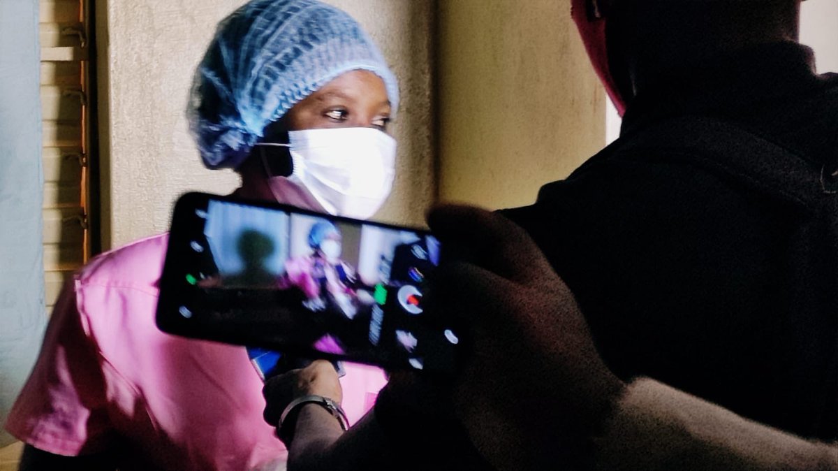 bjlaurenceau's tweet photo. En direct ! Célébration de la continuité des services de santé maternelle &amp; néonat, possible grâce à des partenariats forts &amp; solidaires 🤱🏾
À la maternité de #Tourou, l’une des 49 maternités 🇧🇯 soutenues en ces temps difficiles de #COVID19 grâce à @TakedaPharma 🇯🇵 
#ODD3 #ODD17 https://t.co/sF6v5MHHbr