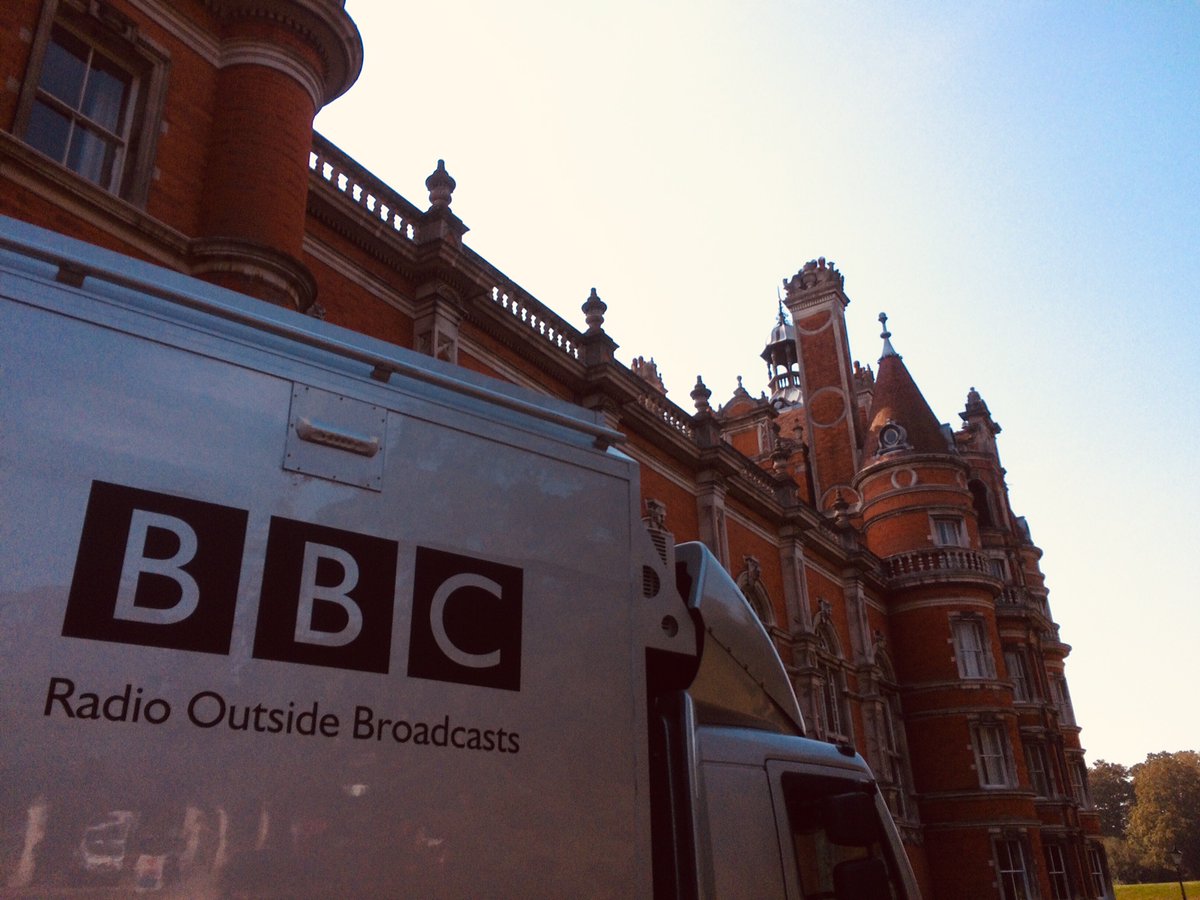 RoyalHollChoir's tweet photo. Tune in to @BBCRadio3 tomorrow at 3.30pm to hear our first live evensong of the year! The service will include music by Ben Parry and Dyson's rousing 'Live forever glorious Lord'! Here it online tomorrow here: https://t.co/xopaGSgGka https://t.co/eCq8QJtsXv