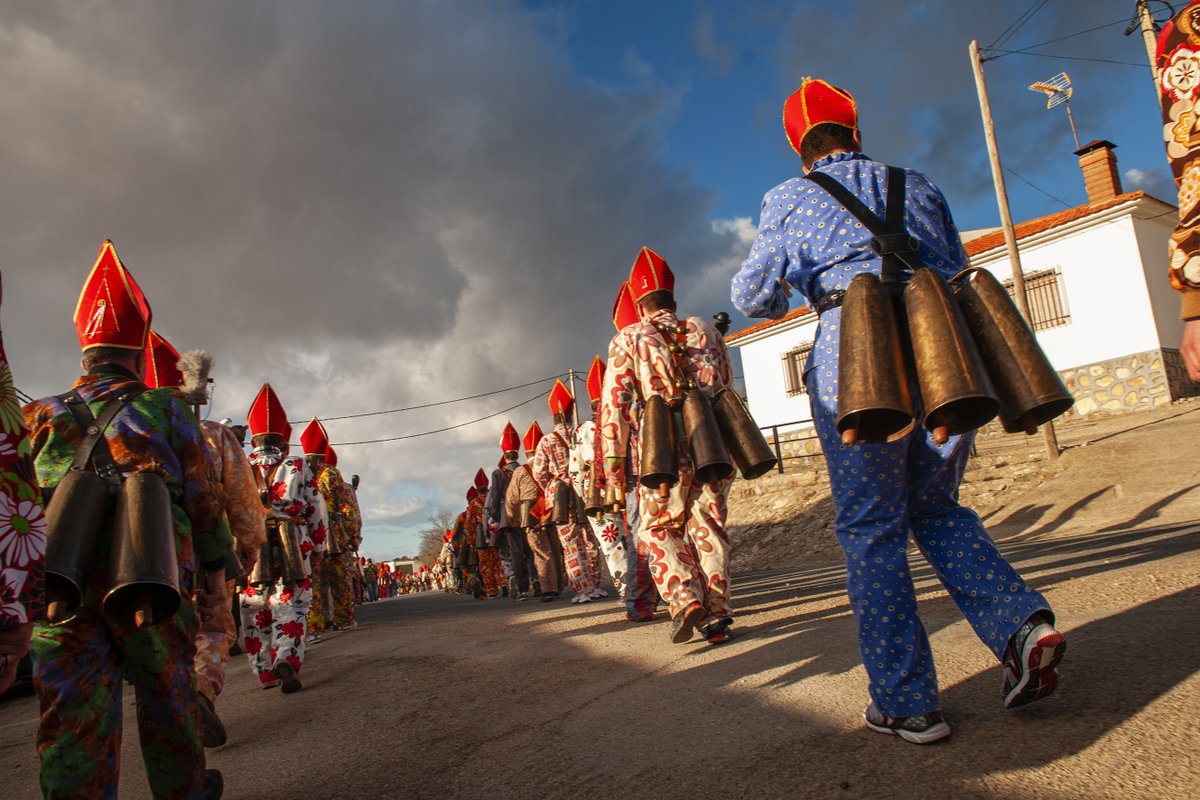 InfoRafaelegido's tweet photo. Fiesta de la La Endiablada Almonacid. de Almonacid del Marquesado.
#calendario2021eurocajarural #endiablada #fiestadelaendiablada
#diablo #AlmonacidDelMarquesado #Cuenca #castillalamancha https://t.co/jm8UTFv3J7