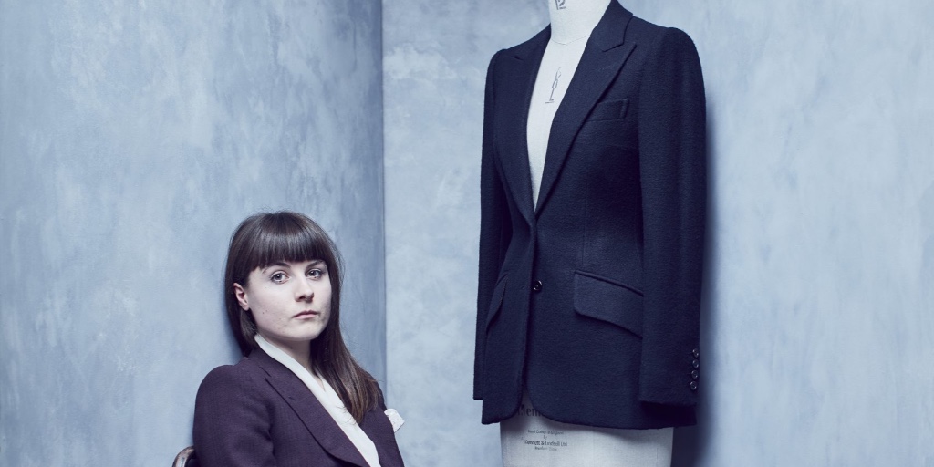 QESTcraft's tweet photo. Thank you to @astonmartin for the wonderful article on our #30thanniversary celebrations, featuring #QEST Scholars @BexSimonArtist, @JennieAdamson and Thomas Merrett. 

#tailor #blacksmith #sculptor #qest30 #craftsmanship

Read here: https://t.co/9wp2yxWnym https://t.co/cc4ydYtCXP