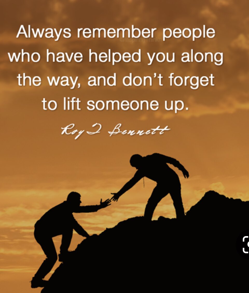 Помогайте друг другу. Quotes golden rule. Who will cry when you die робин шарма. Кому бы вы помогли в первую очередь. Помогать друг другу.