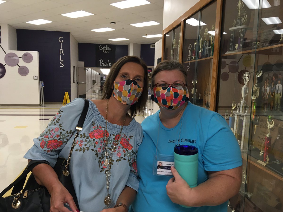 chslibrarians's tweet photo. Teachers and students ready for #dotday with dots on their masks! #makeyourmark https://t.co/ct7ZgdG95r
