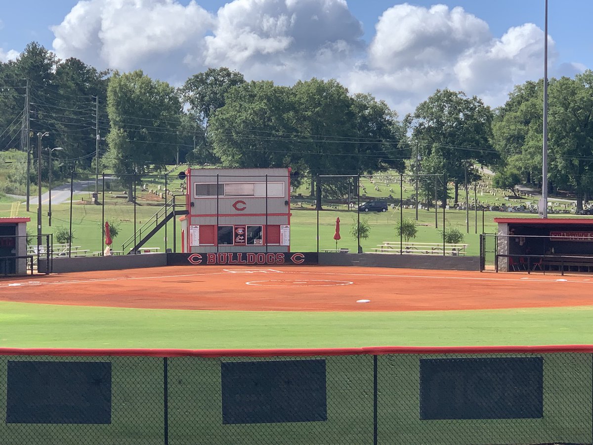 CtownSoftball20's tweet photo. Come support the Lady Dawgs today when they play Ridgeland. Game times are 4:30 and 6:30 https://t.co/vFEoNbROgw