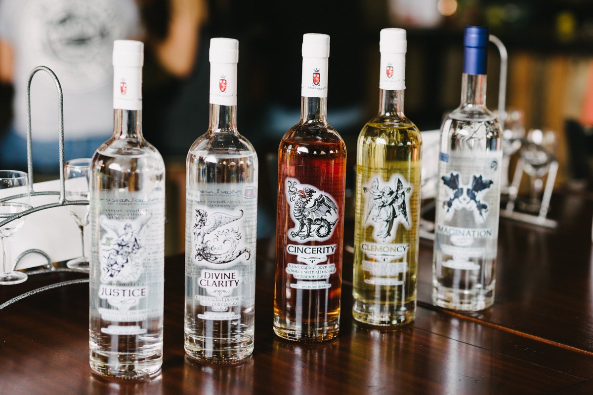 VisitPWC_PR's tweet photo. Celebrate the 400th anniversary of America’s first documented distillery in VA this month! Stop by @MurLarkey to celebrate &amp; enjoy their Craft Cocktail Garden &amp; Cocktails ToGo. @ABC7Kidd @alenaoakes @TommyMcFLY @BlairWheelerTV @lanifurbank @VisitPWC @VisitVirginia https://t.co/vyzwKBu6bp