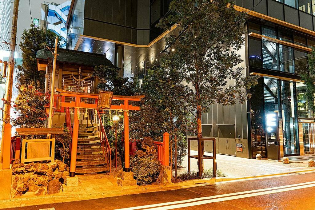 pixelcomDesign's tweet photo. 秋葉原にある講武稲荷神社。
都心の神社はちょっとイメージが違うね。

#秋葉原
#講武稲荷神社
#写真
#α7iii
#カメラ好きな人と繋がりたい
#写真好きな人と繋がりたい https://t.co/hYn1KTOWYI https://t.co/Gs8SjyY168